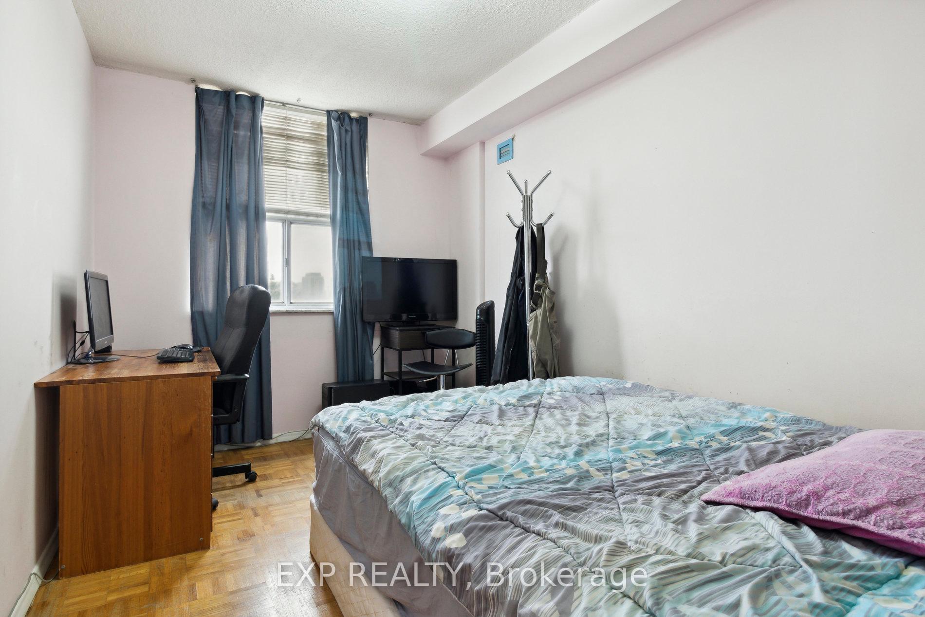 3 Bedrooms Condo at 205 Hilda, Toronto For sale