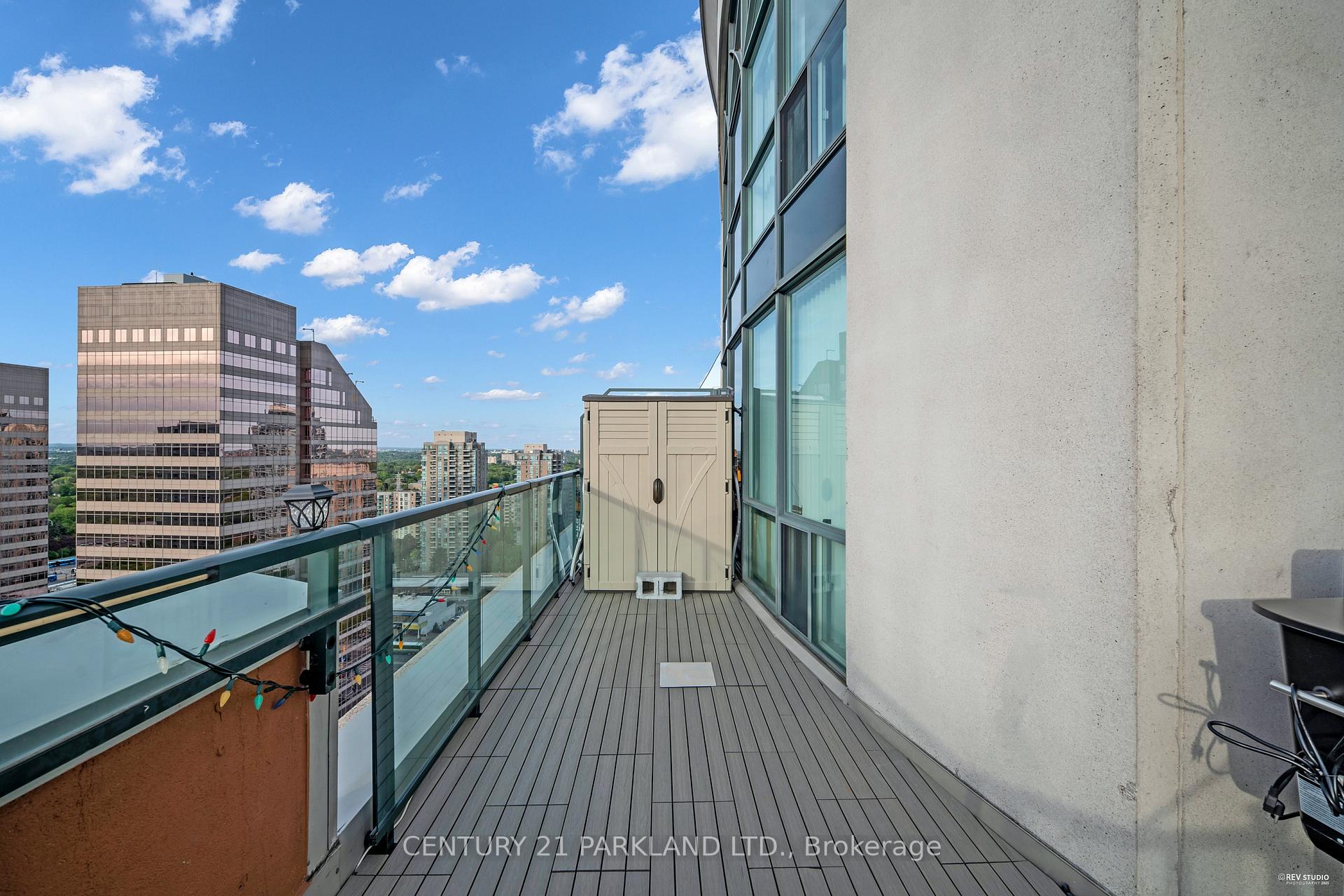 3 Bedrooms Condo at 7 Lorraine, Toronto For sale