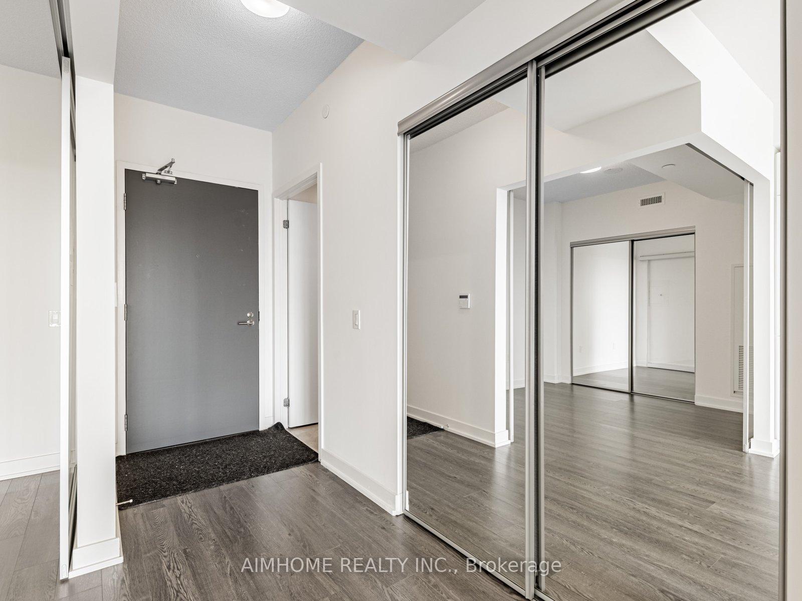 2 Bedrooms Condo at 20 O’Neil, Toronto For sale