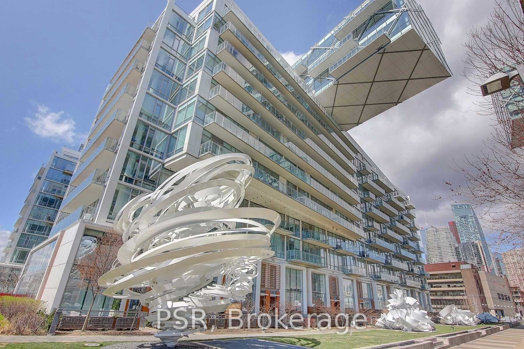 29 Queens Quay E, #627