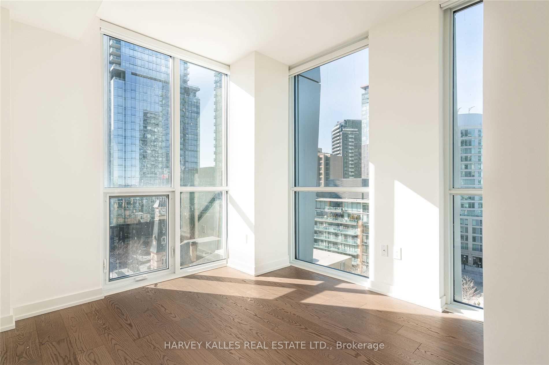 1 Yorkville Avenue 705