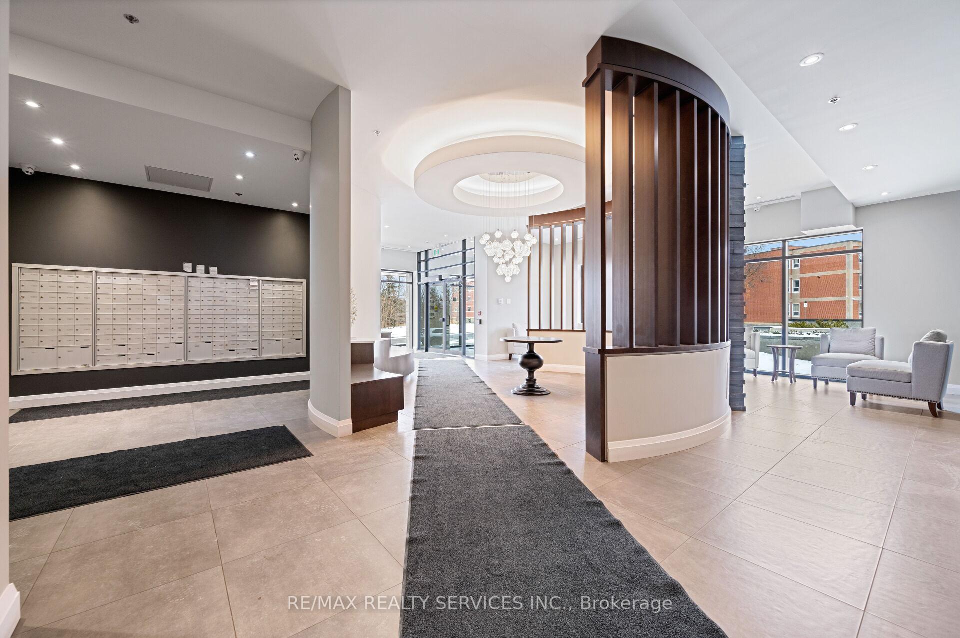 2 Bedrooms Condo at 1 Redfern, Hamilton For sale
