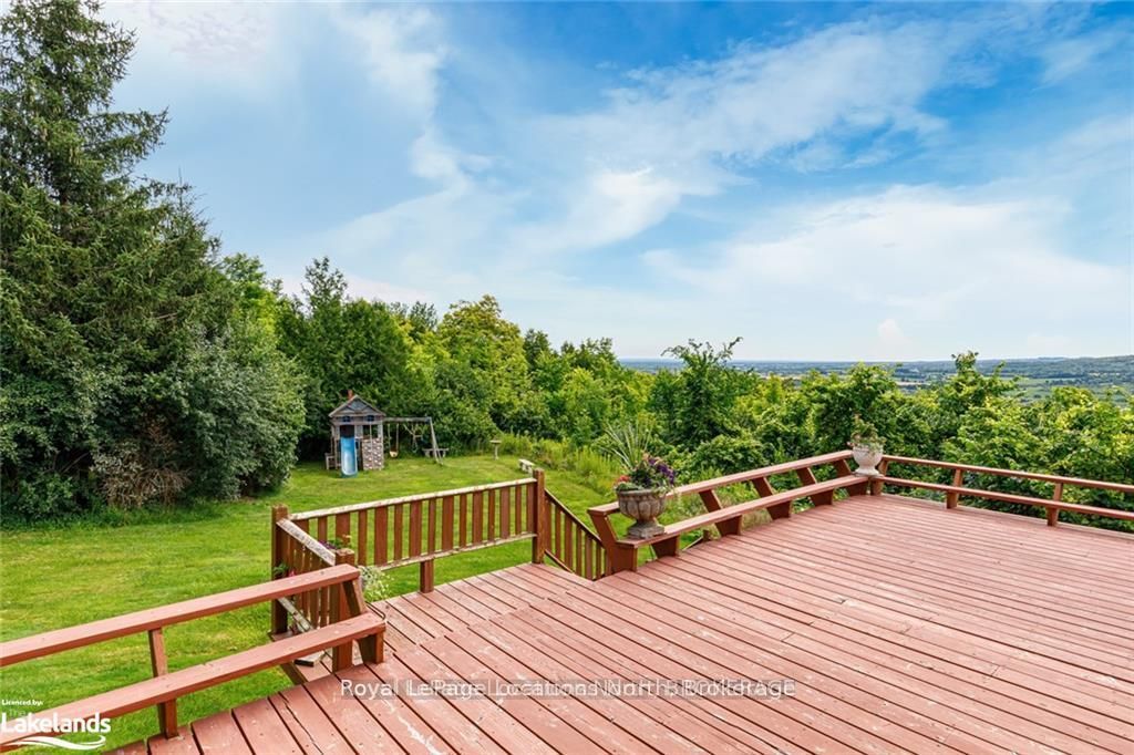 795310 The Blue Mountains Clearview Townline