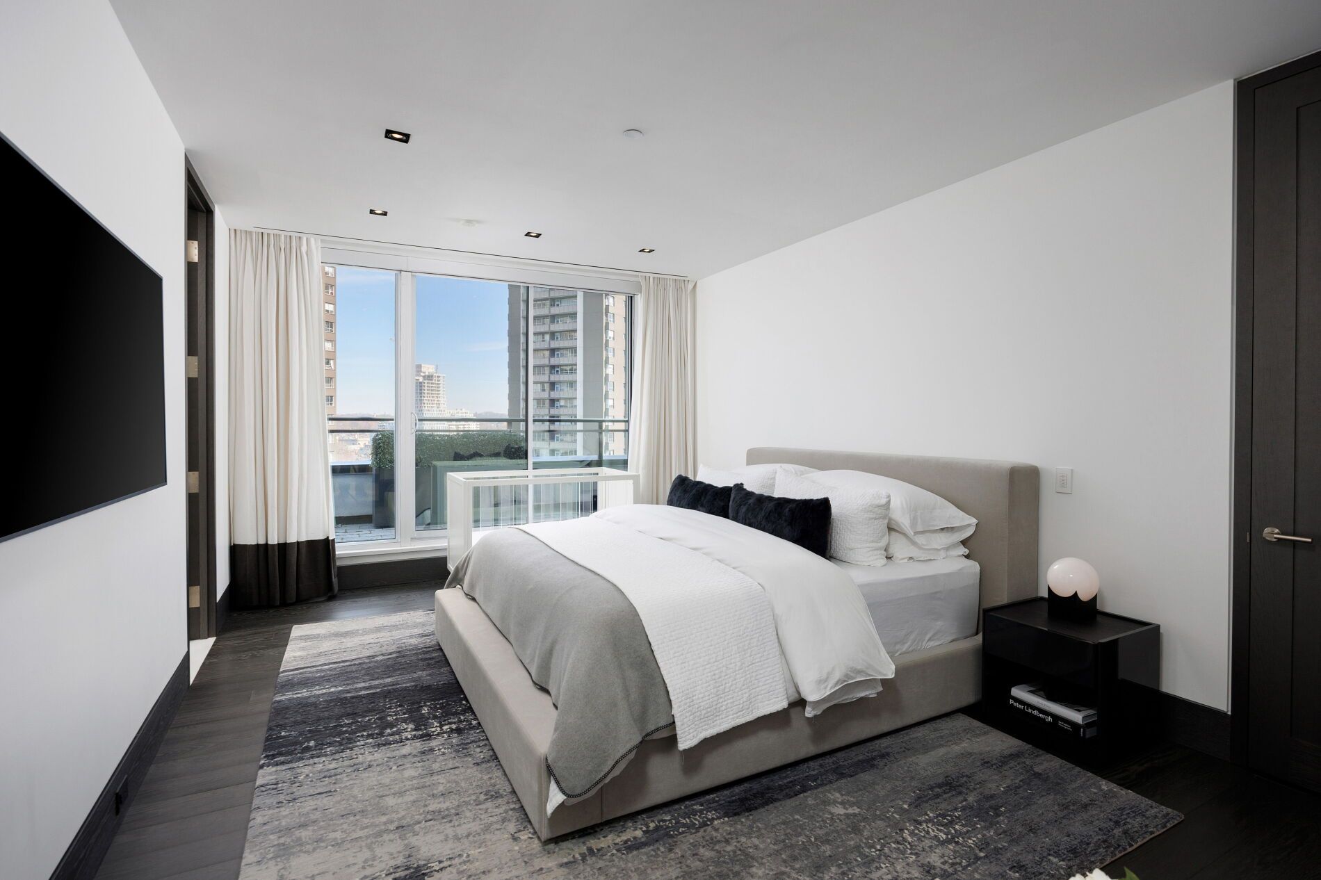 181 Davenport Road PH1201