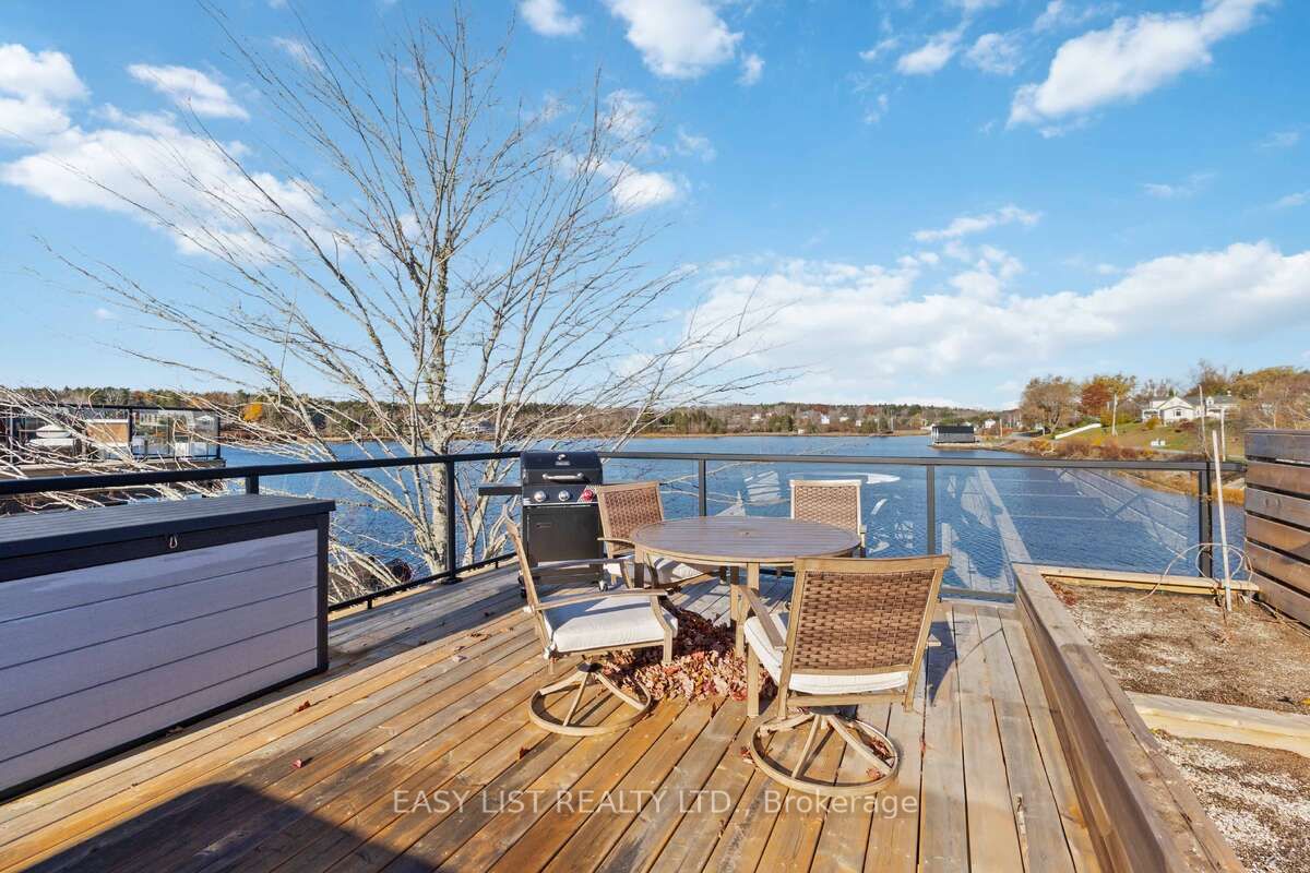 693 Mason Beach Road, #3