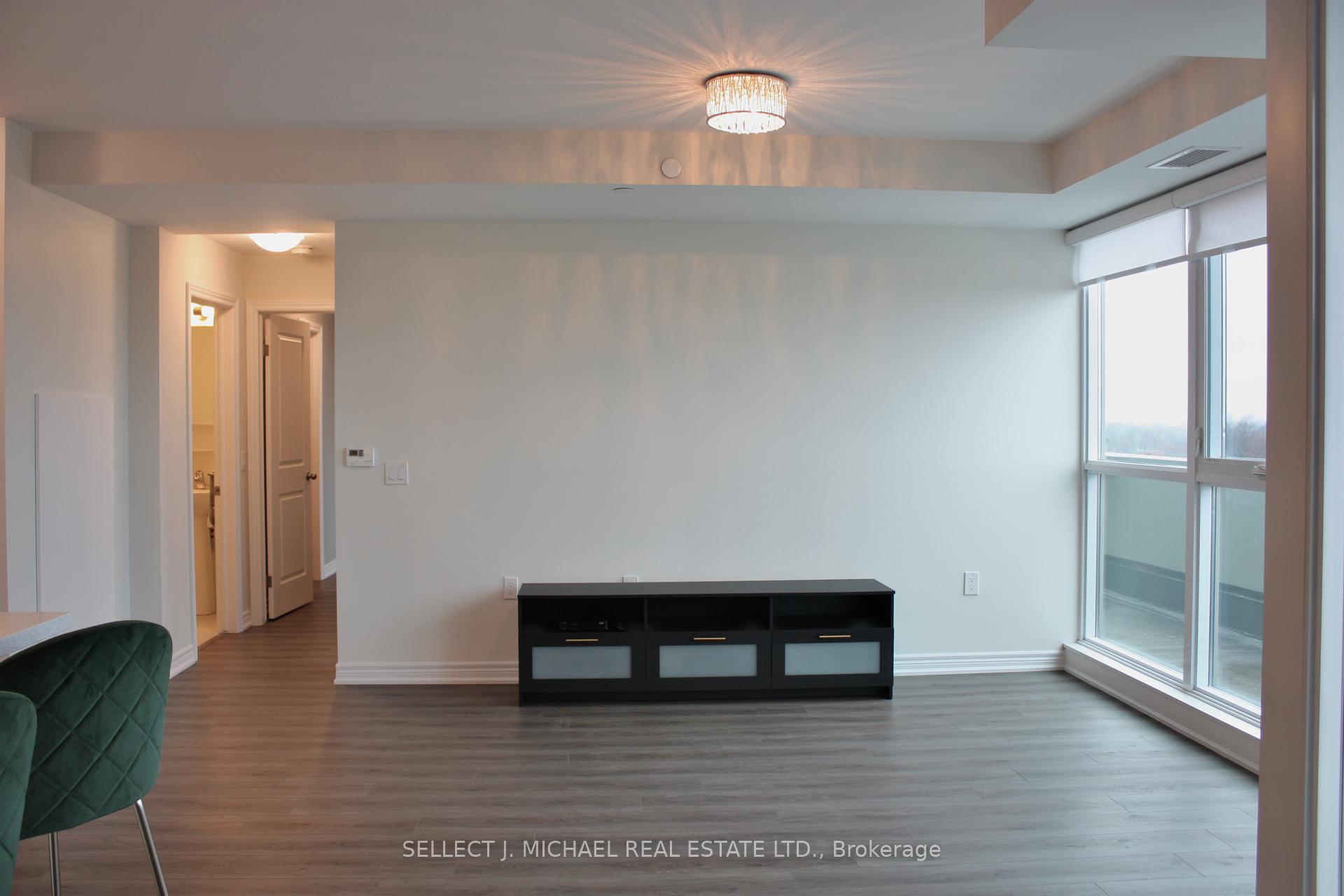 2 Bedrooms Condo at 2750 King,  Hamilton For sale