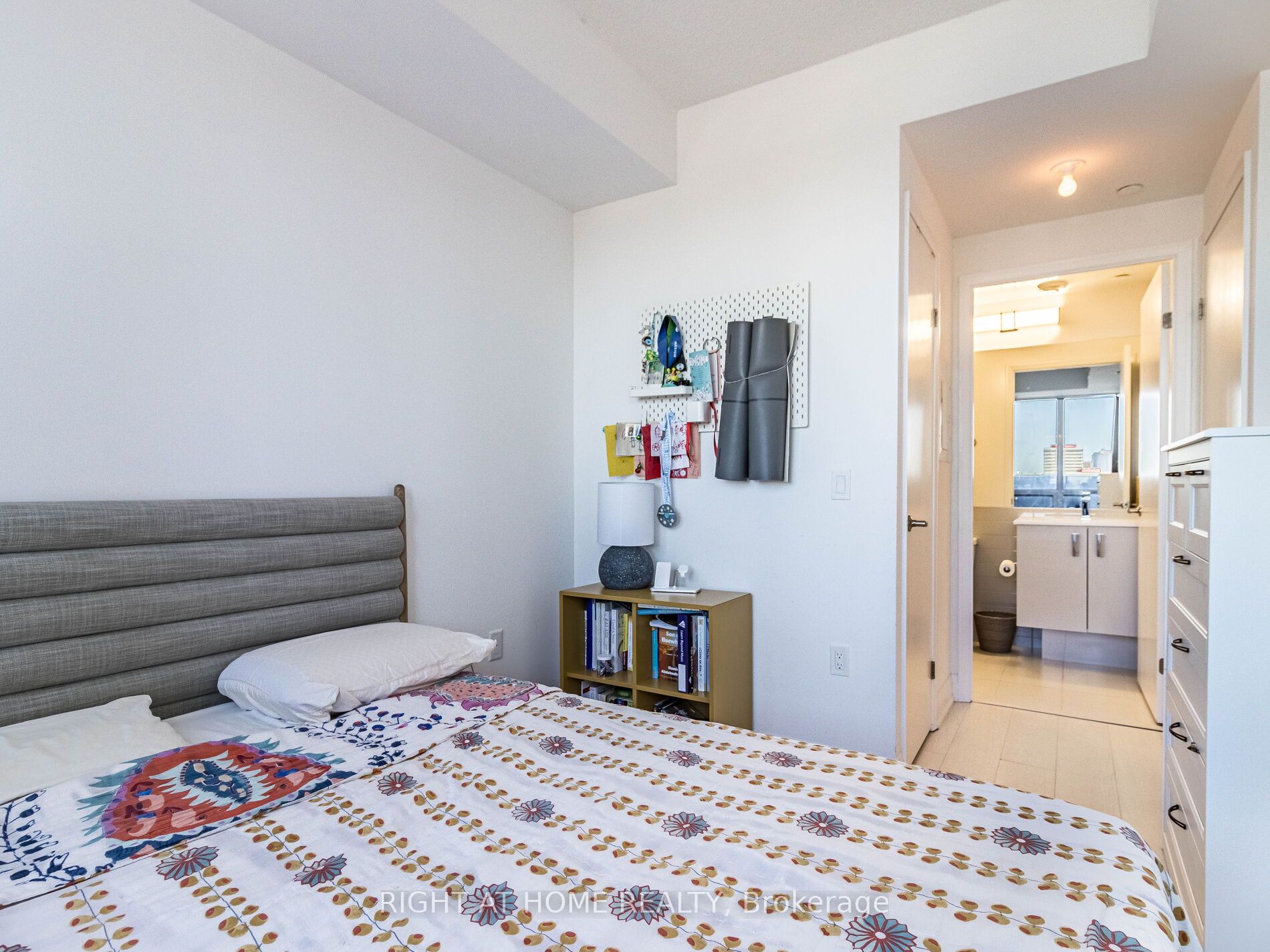 26 Gibbs Road, #732