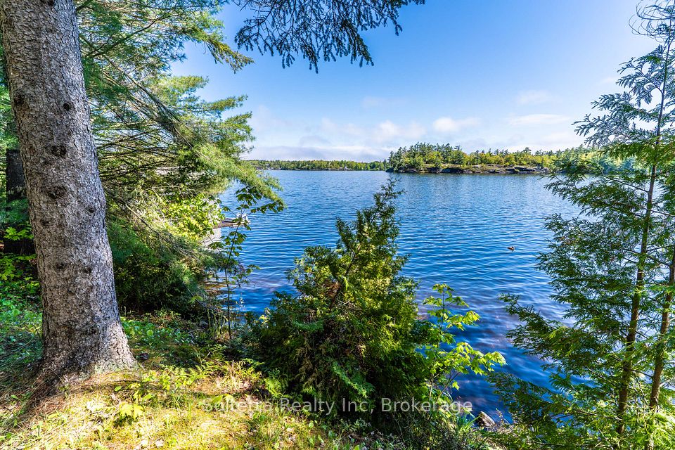 1185 Parkers Point