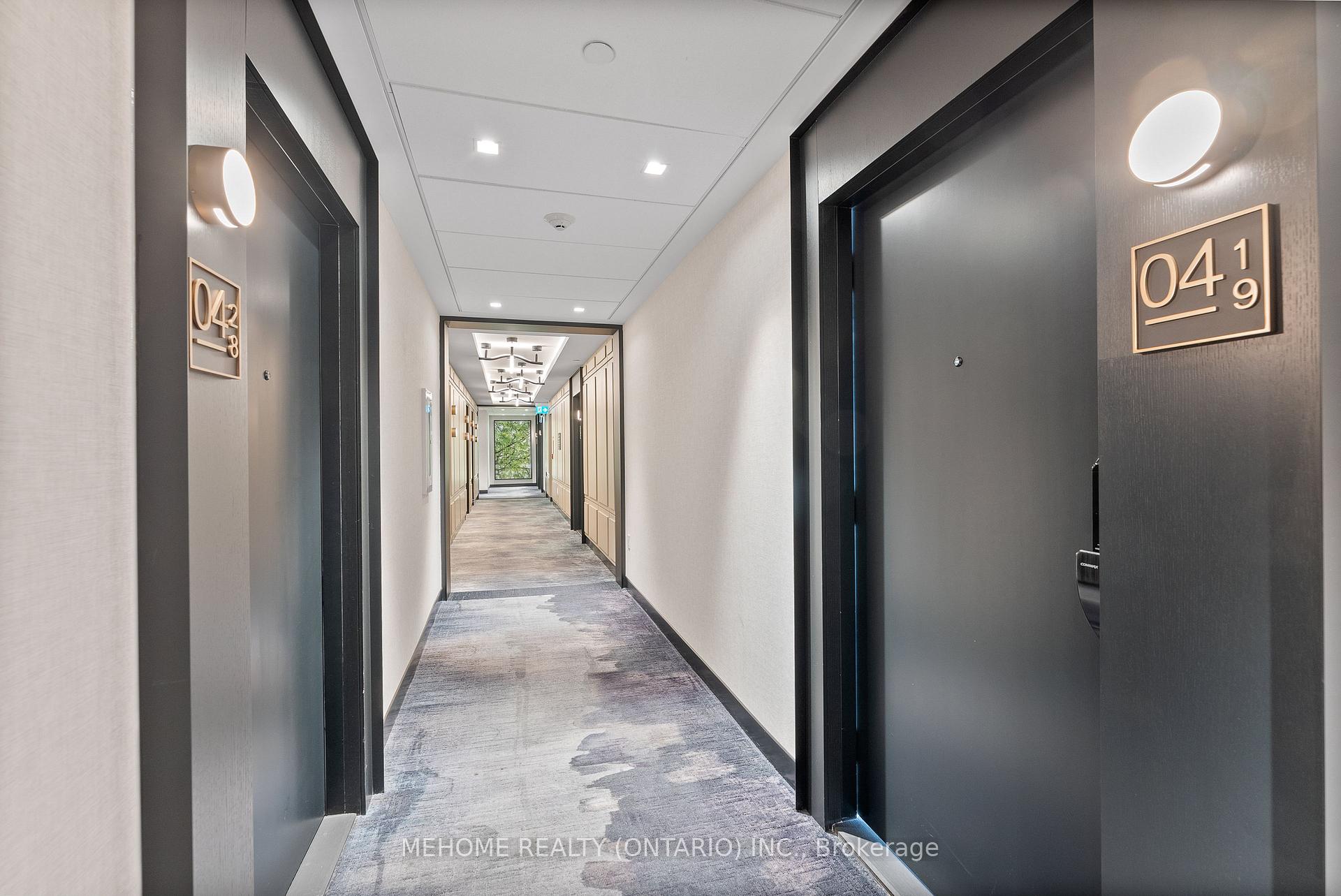 2 Bedrooms Condo at 3200 William Coltson, Oakville For sale