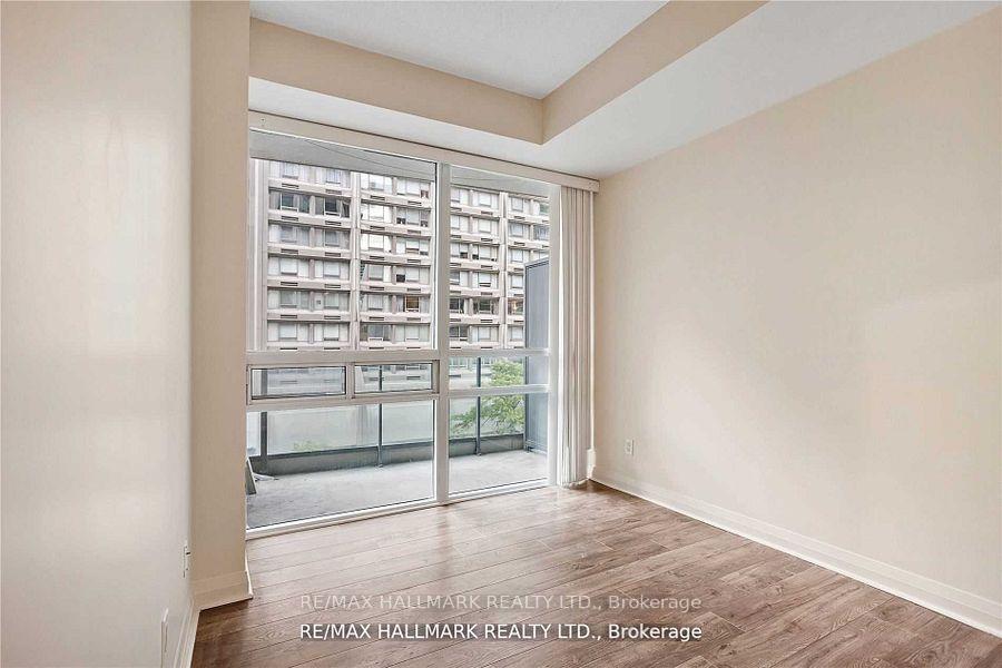 2 Bedrooms Condo at 1121 Bay, Toronto For sale