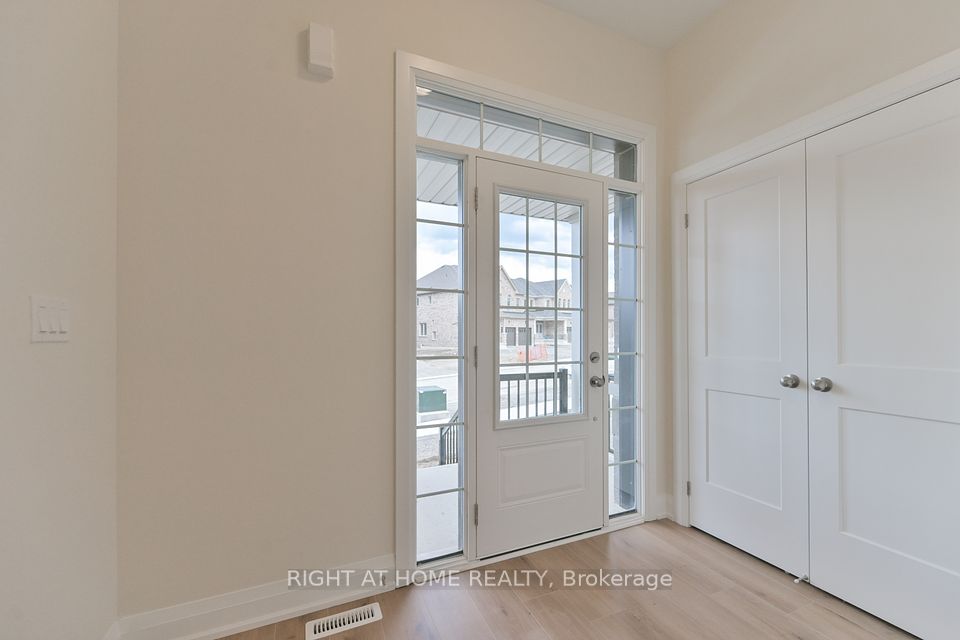 74 North Garden Boulevard, Scugog, ON L9L 2C7