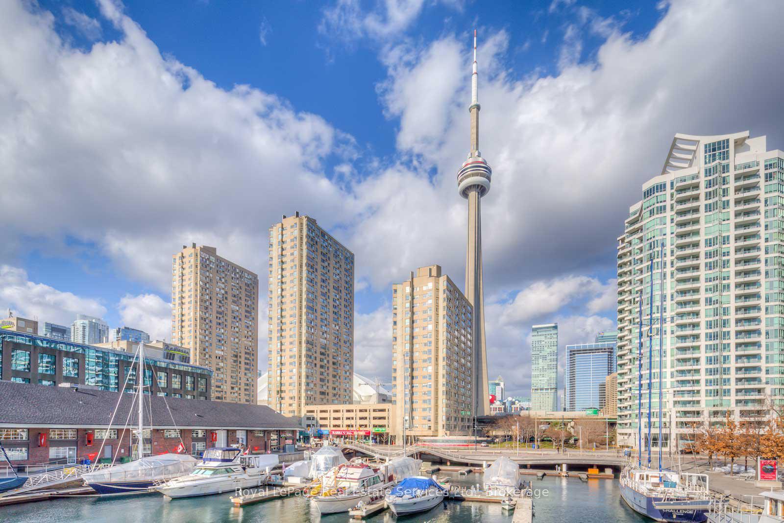 2 Bedrooms Condo at 260 Queens, Toronto For sale