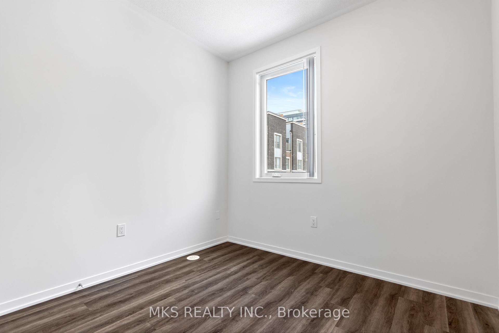 3 Bedrooms Condo at 23 Mable Smith,  Vaughan For sale
