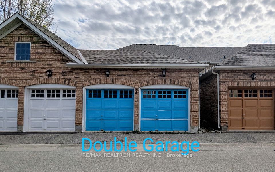 12 Catalina Crescent, Richmond Hill, ON L4S 2G2