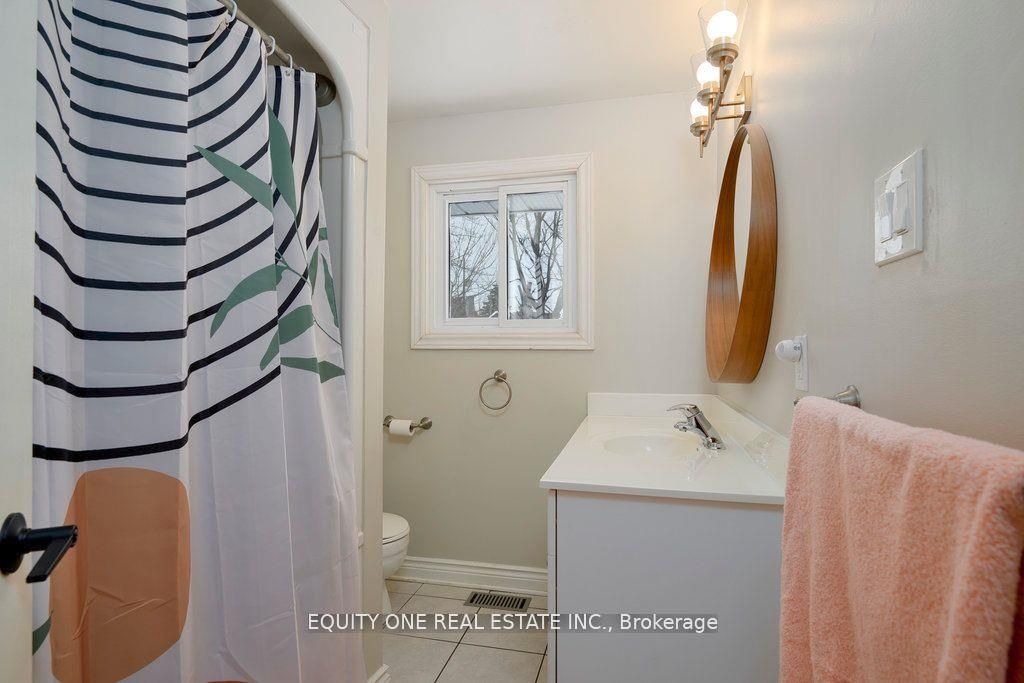 33 Fielding Court, BillingsBridgeRiversideParkandArea, ON K1V 7H2