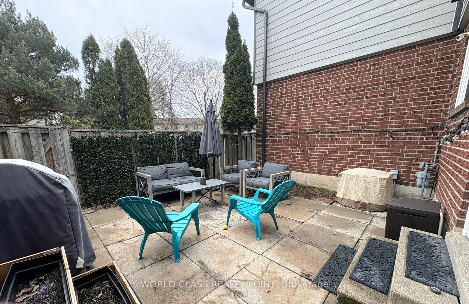 4 Bedrooms Condo at 525 Meadows, Mississauga For sale