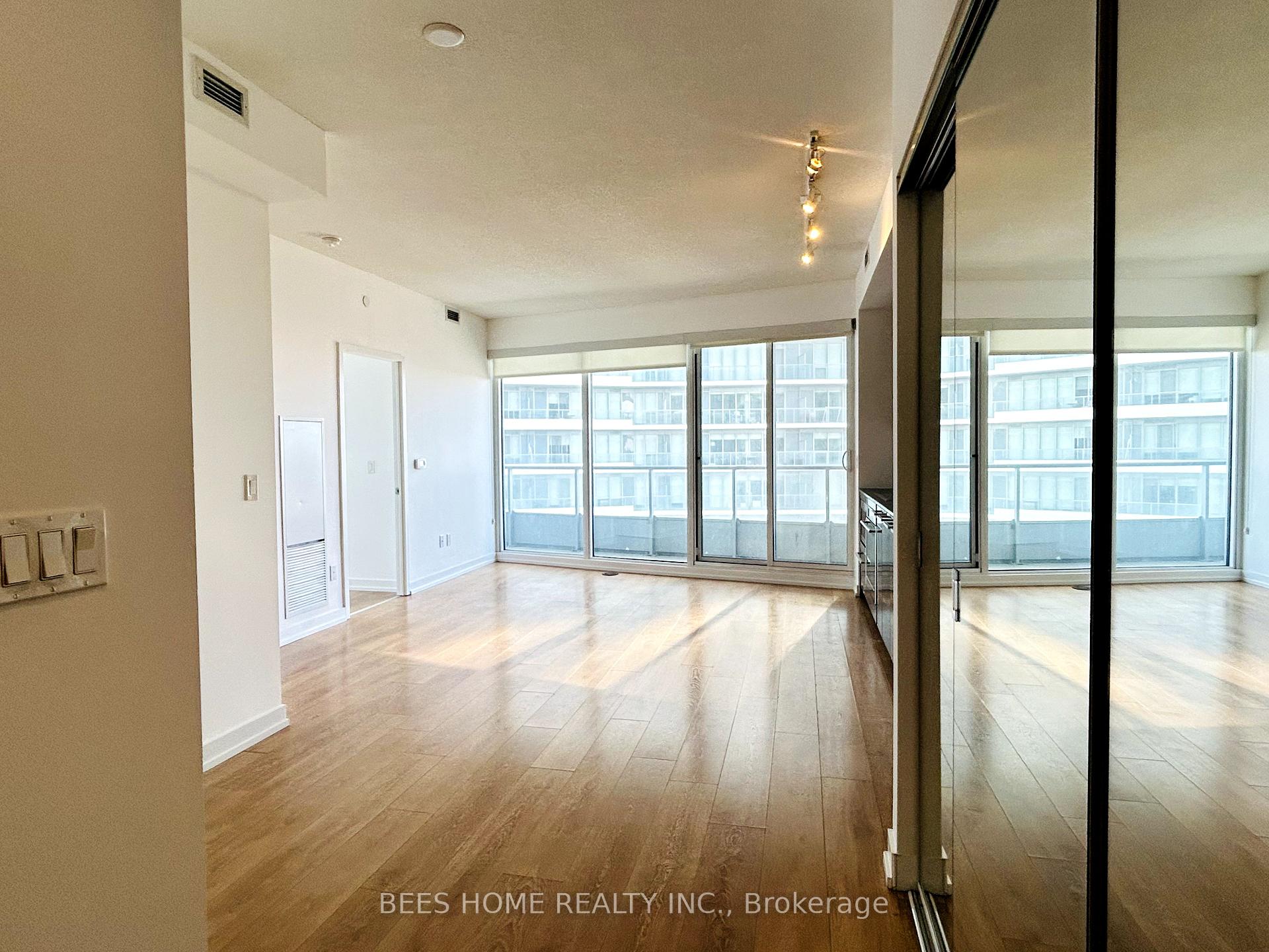 2 Bedrooms Condo at 115 McMahon, Toronto For sale