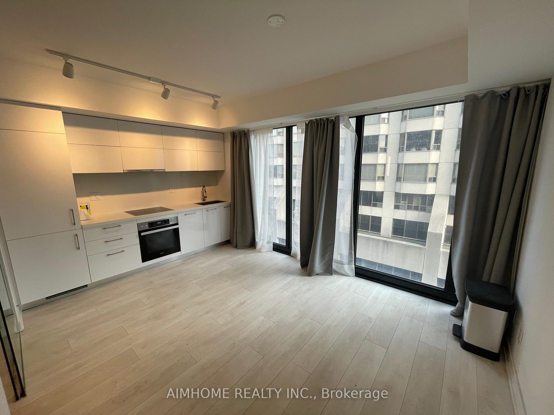 1 Bedroom Condo at 188 Cumberland, Toronto For sale