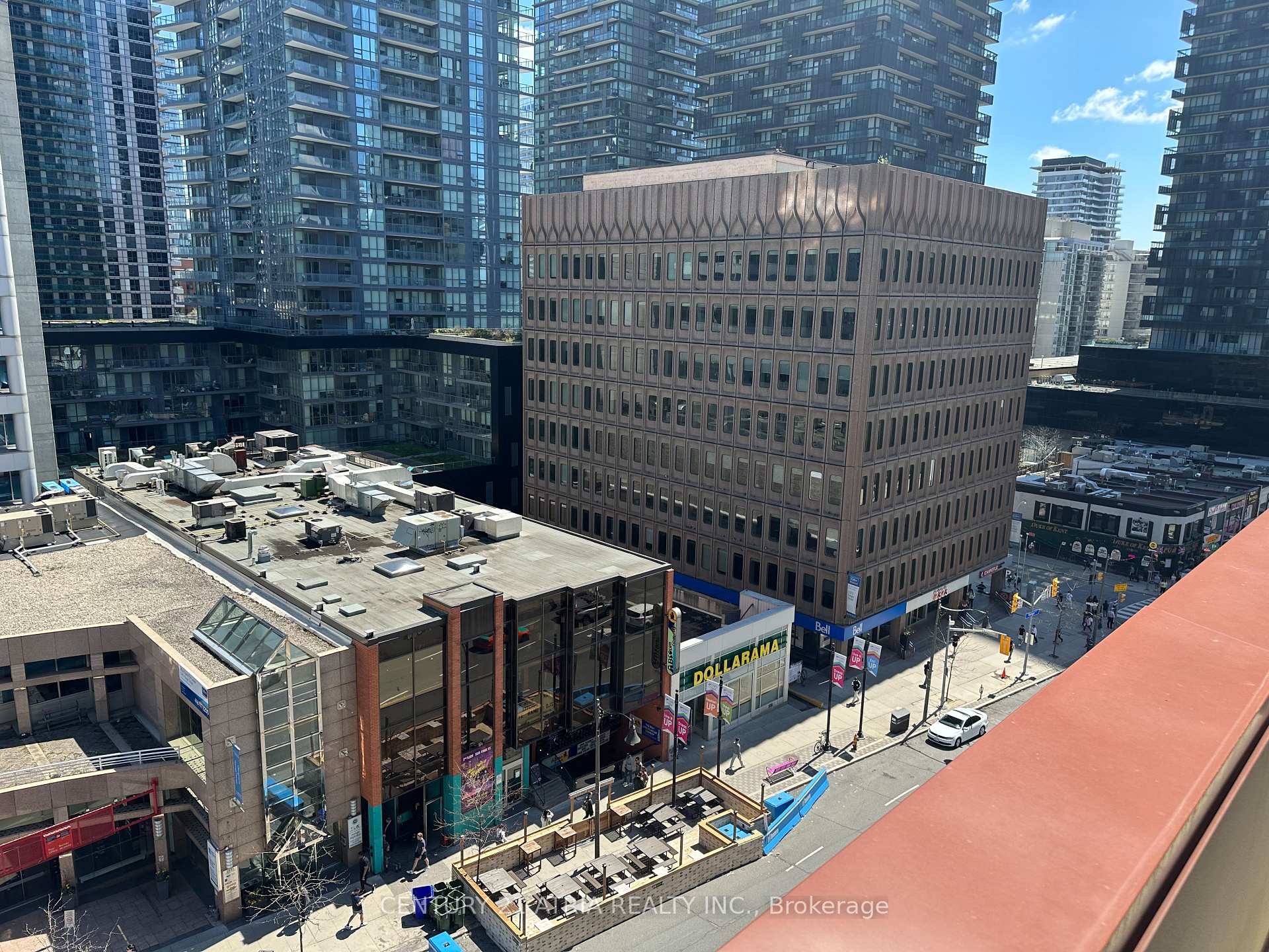1 Bedroom Condo at 33 Helendale, Toronto For sale
