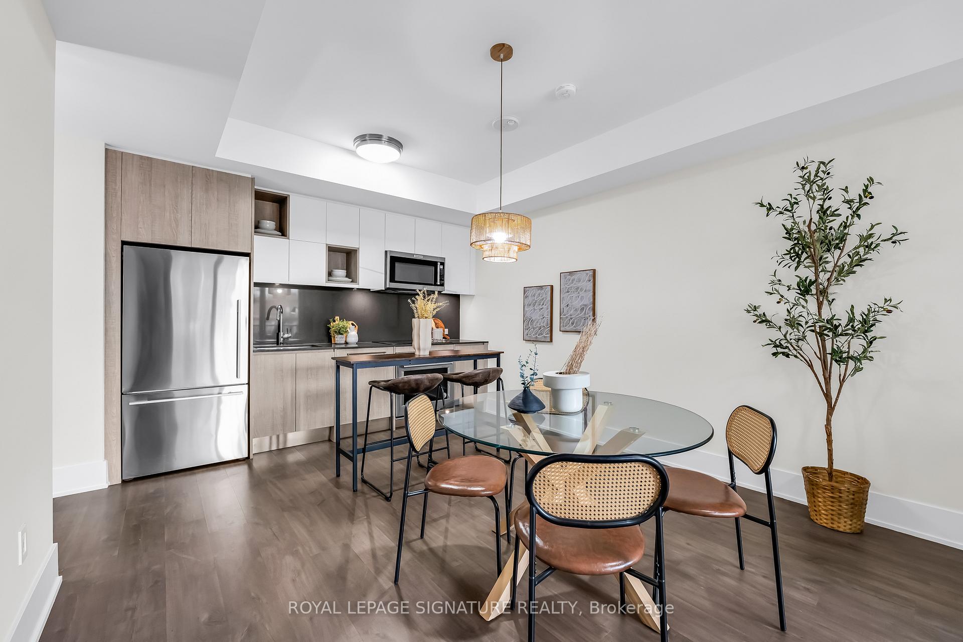 3 Bedrooms Condo at 118 Merchants’ Wharf, Toronto For sale
