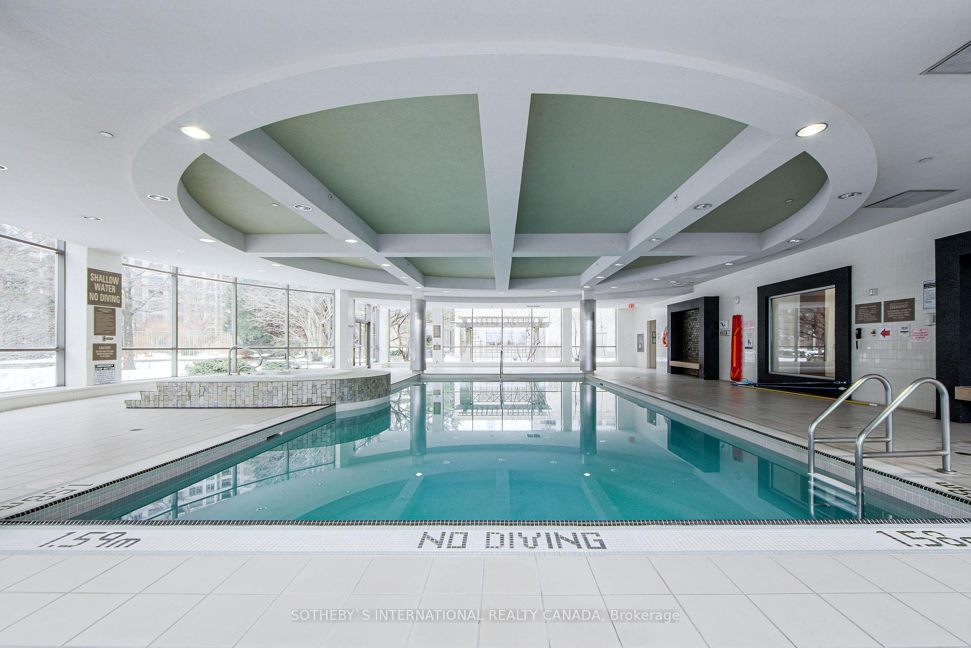 3 Bedrooms Condo at 3888 Duke Of York,  Mississauga For sale