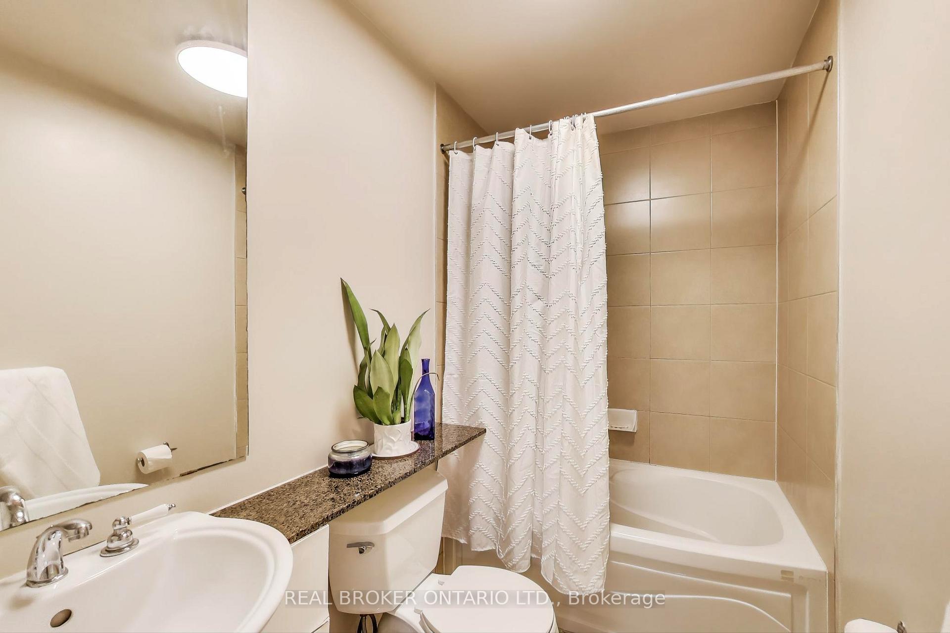 2 Bedrooms Condo at 397 Front, Toronto For sale