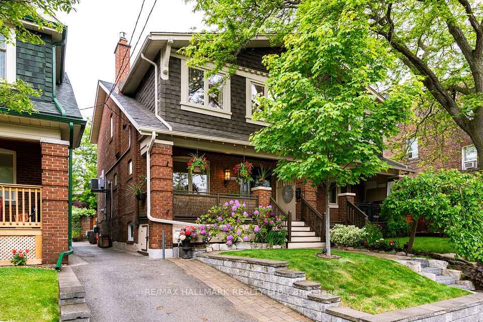 104 Scarboro Beach