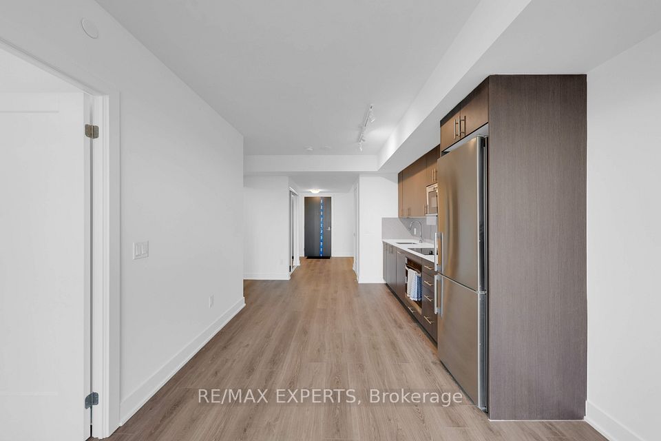 2545 Simcoe Street N 1511