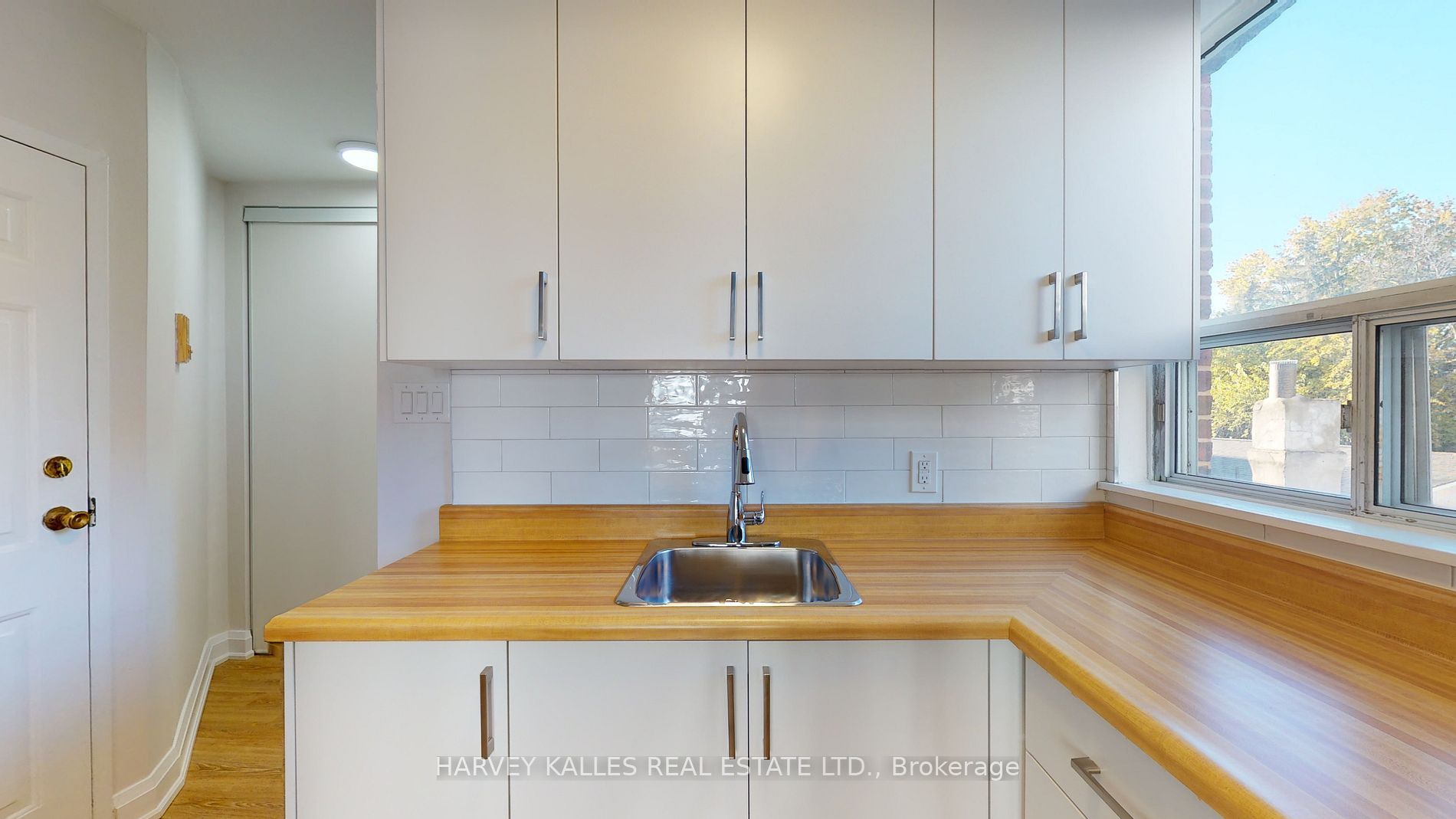 399 Dupont Street 102