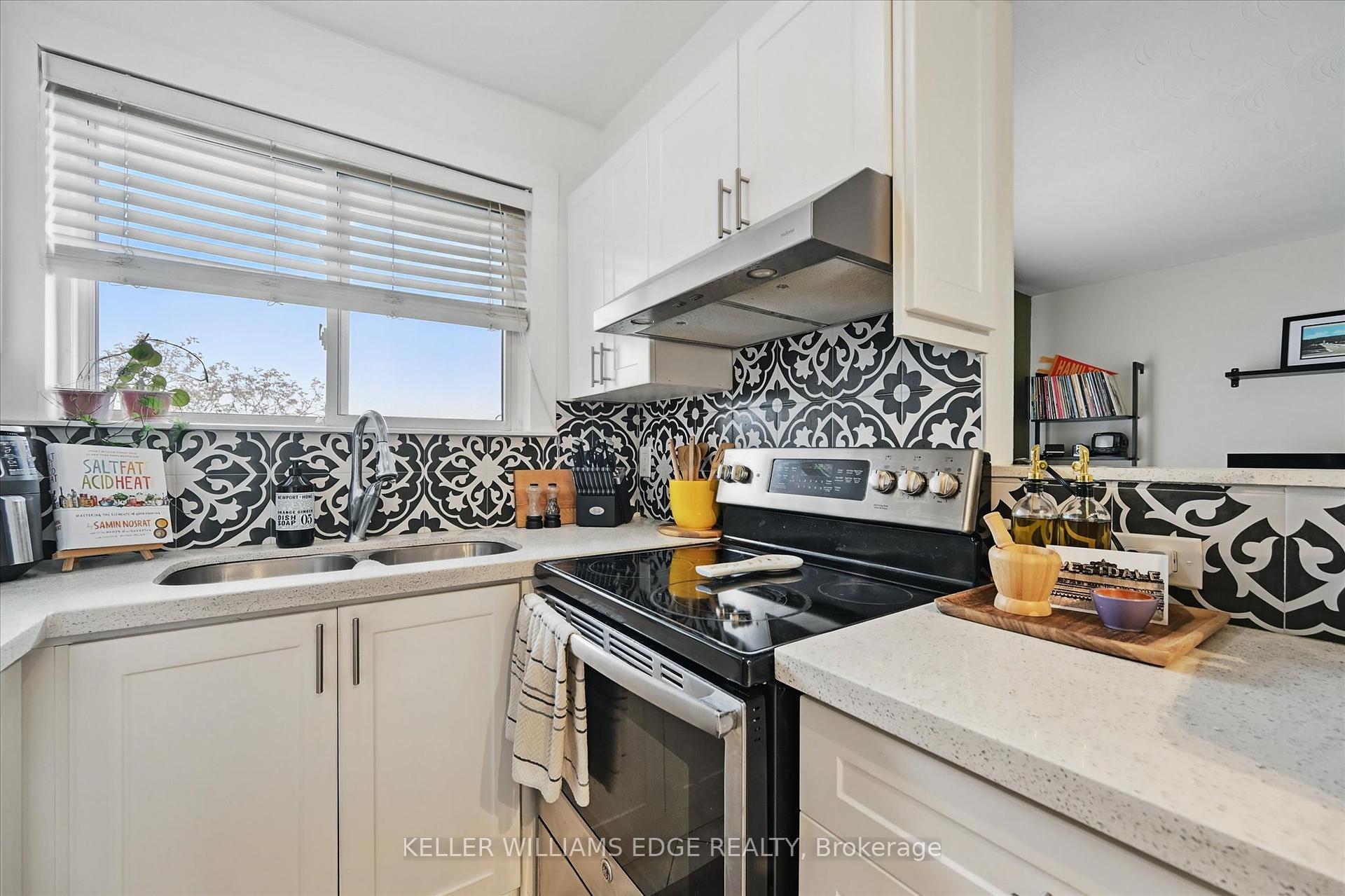 1 Bedroom Condo at 2373 King, Hamilton For sale