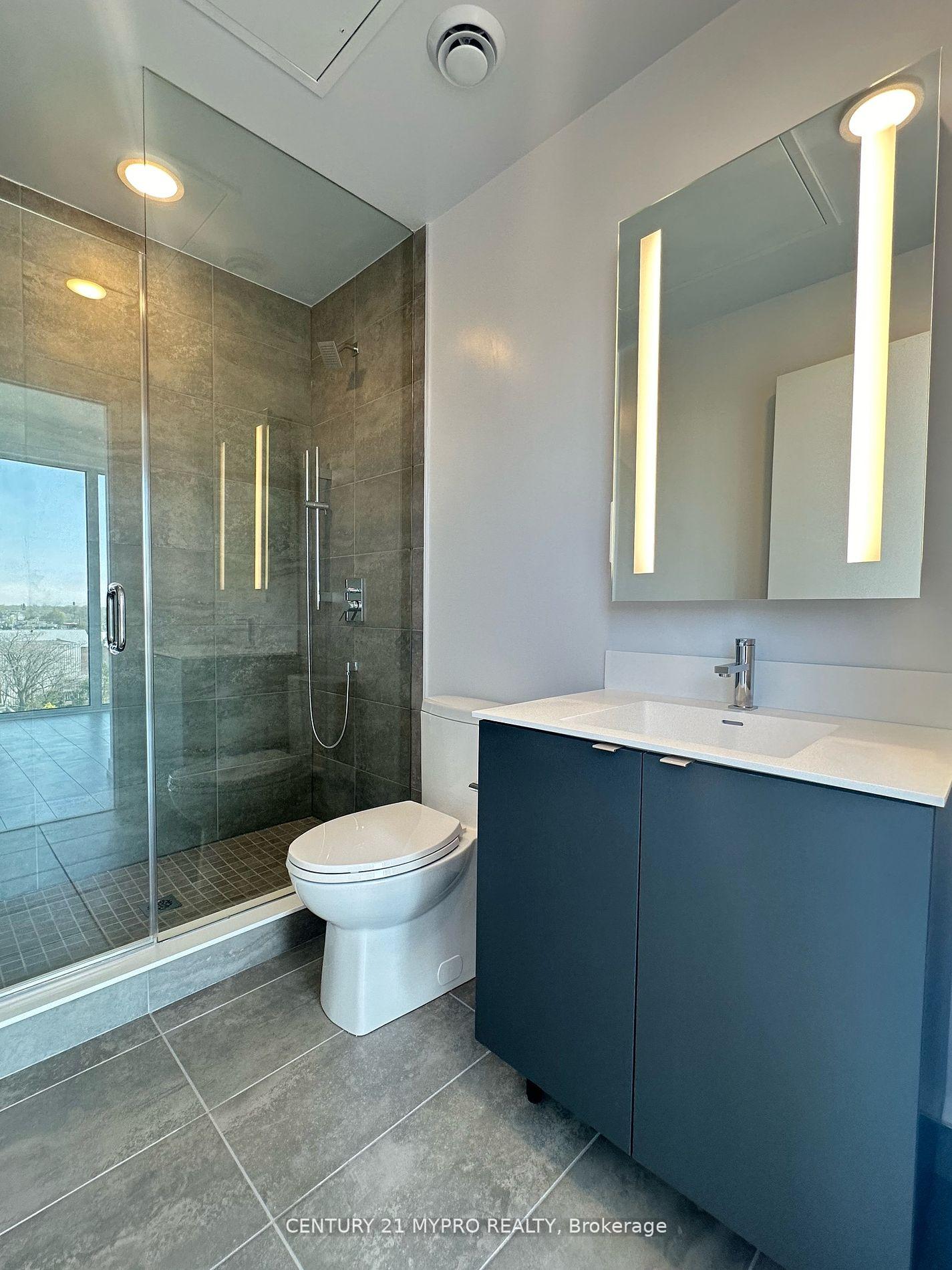 2 Bedrooms Condo at 500 Dupont,  Toronto For sale