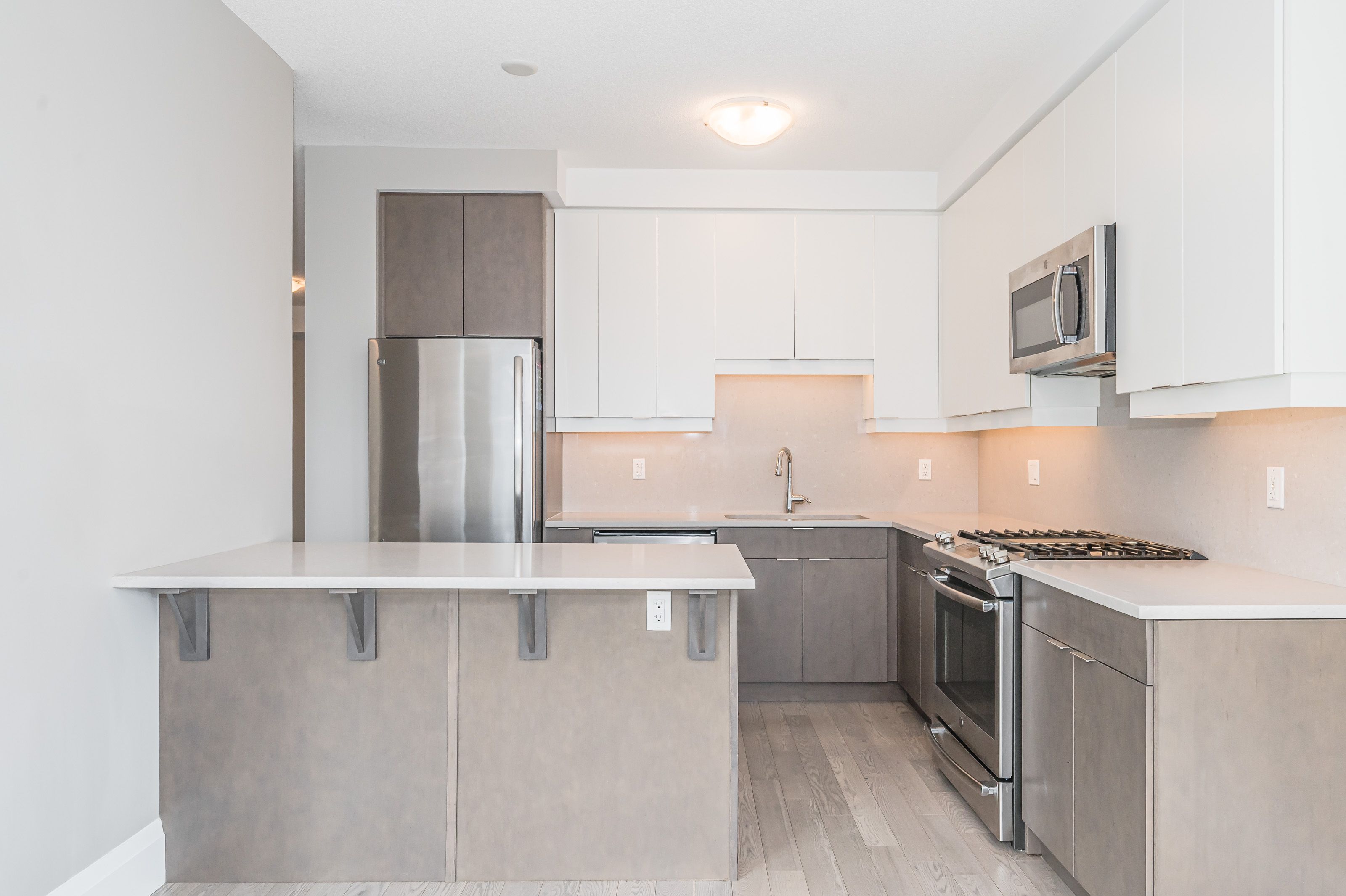 63 Arthur Street S 801
