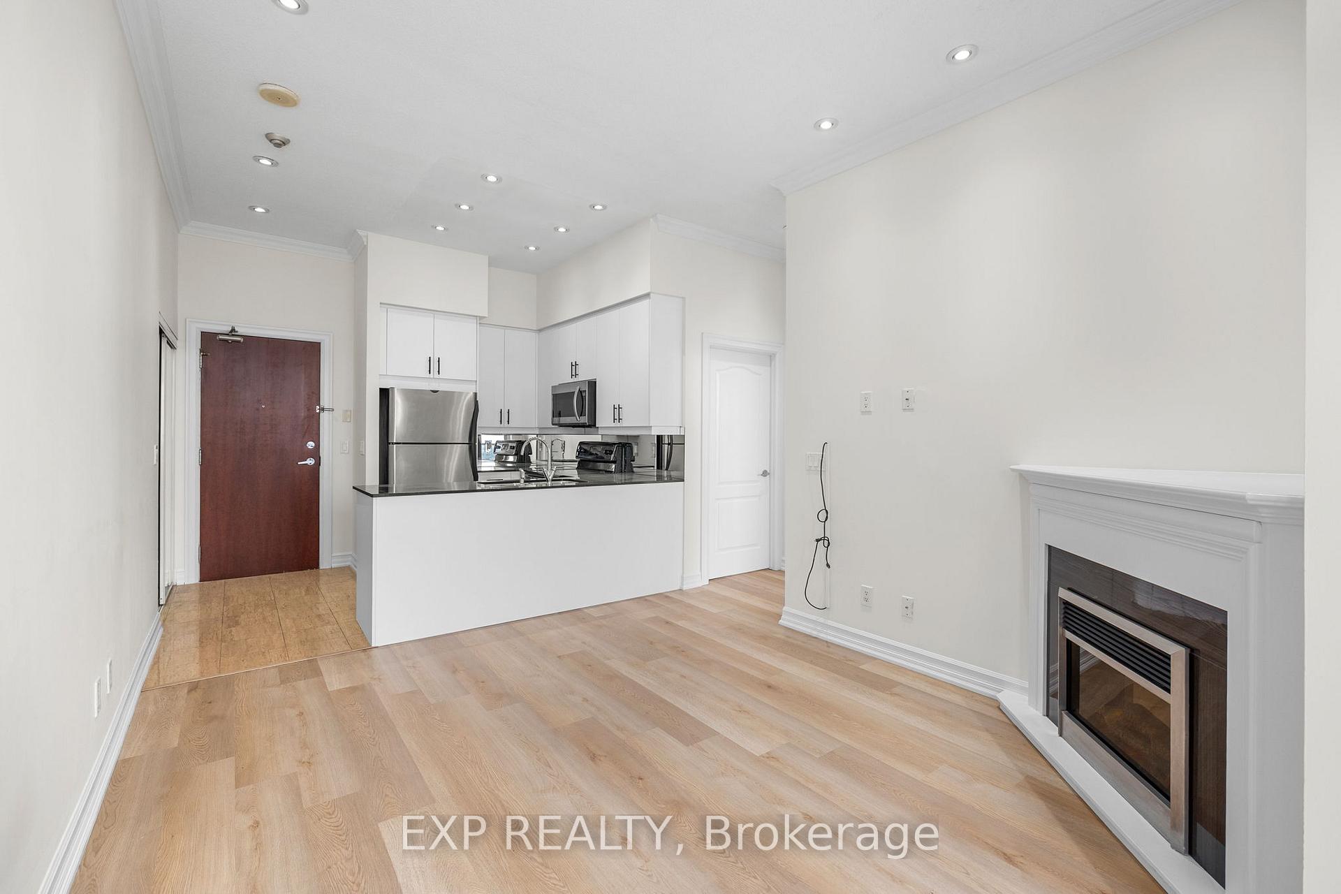 1 Bedroom Condo at 4090 Living Arts, Mississauga For sale