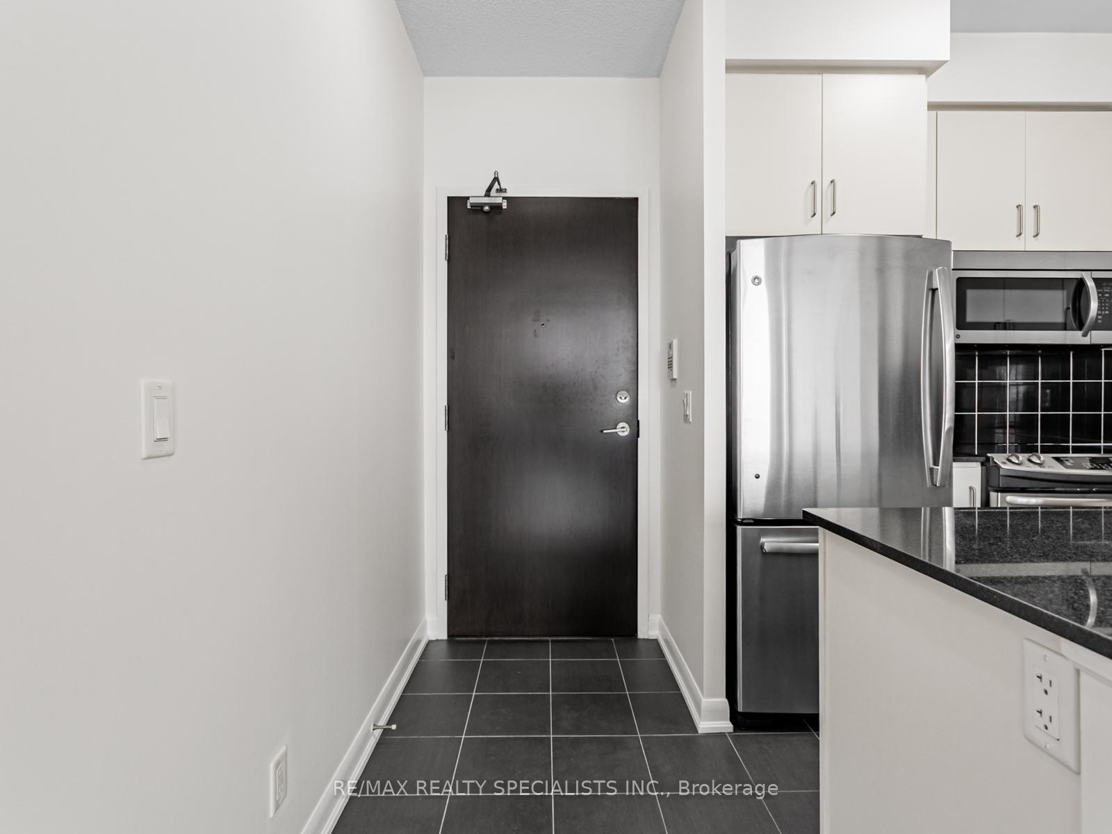 1 Bedroom Condo at 215 Sherway Gardens, Toronto For sale