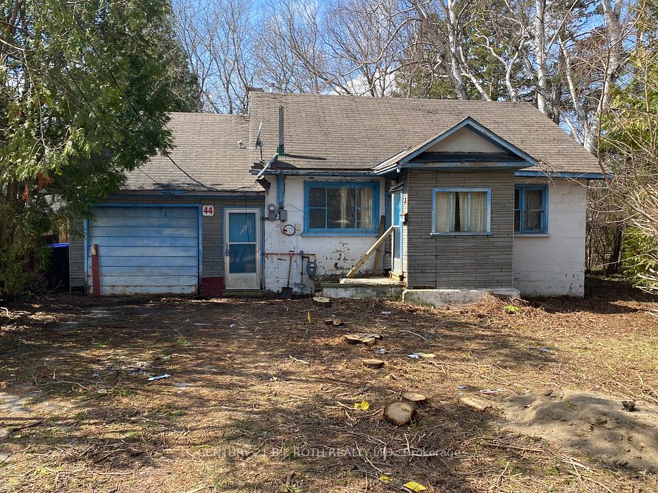 44 Hickory