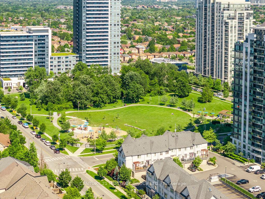 2 Bedrooms Condo at 85 North Park, Vaughan For sale