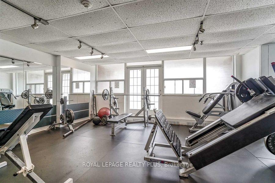 1 Bedroom Condo at 3501 Glen Erin, Mississauga For sale