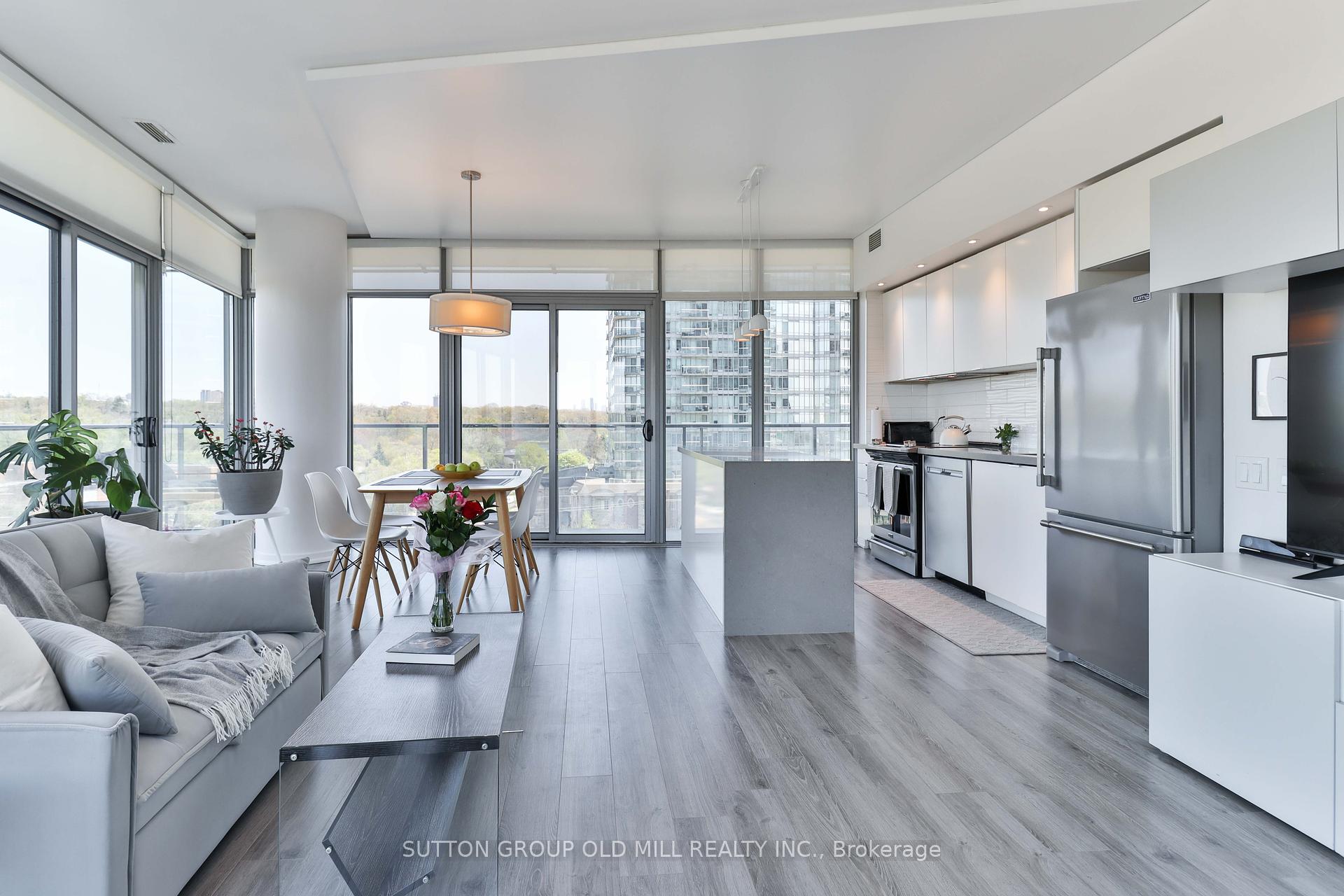 2 Bedrooms Condo at 103 The Queensway, Toronto For sale