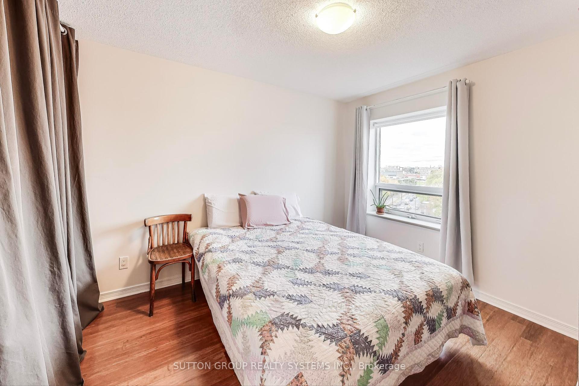 1 Bedroom Condo at 60 Heintzman, Toronto For sale