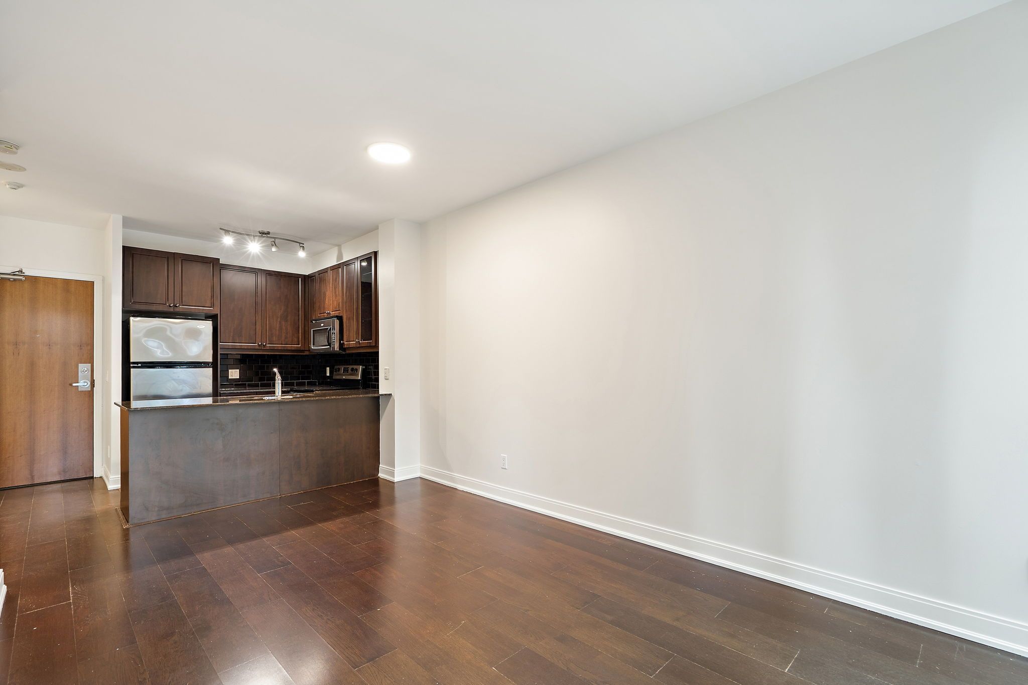 88 Broadway Avenue 316