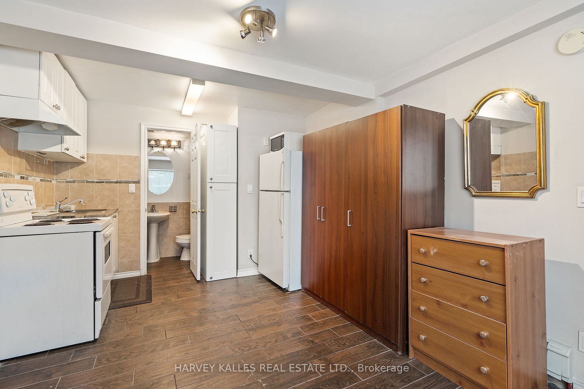 58 Garthdale Court W