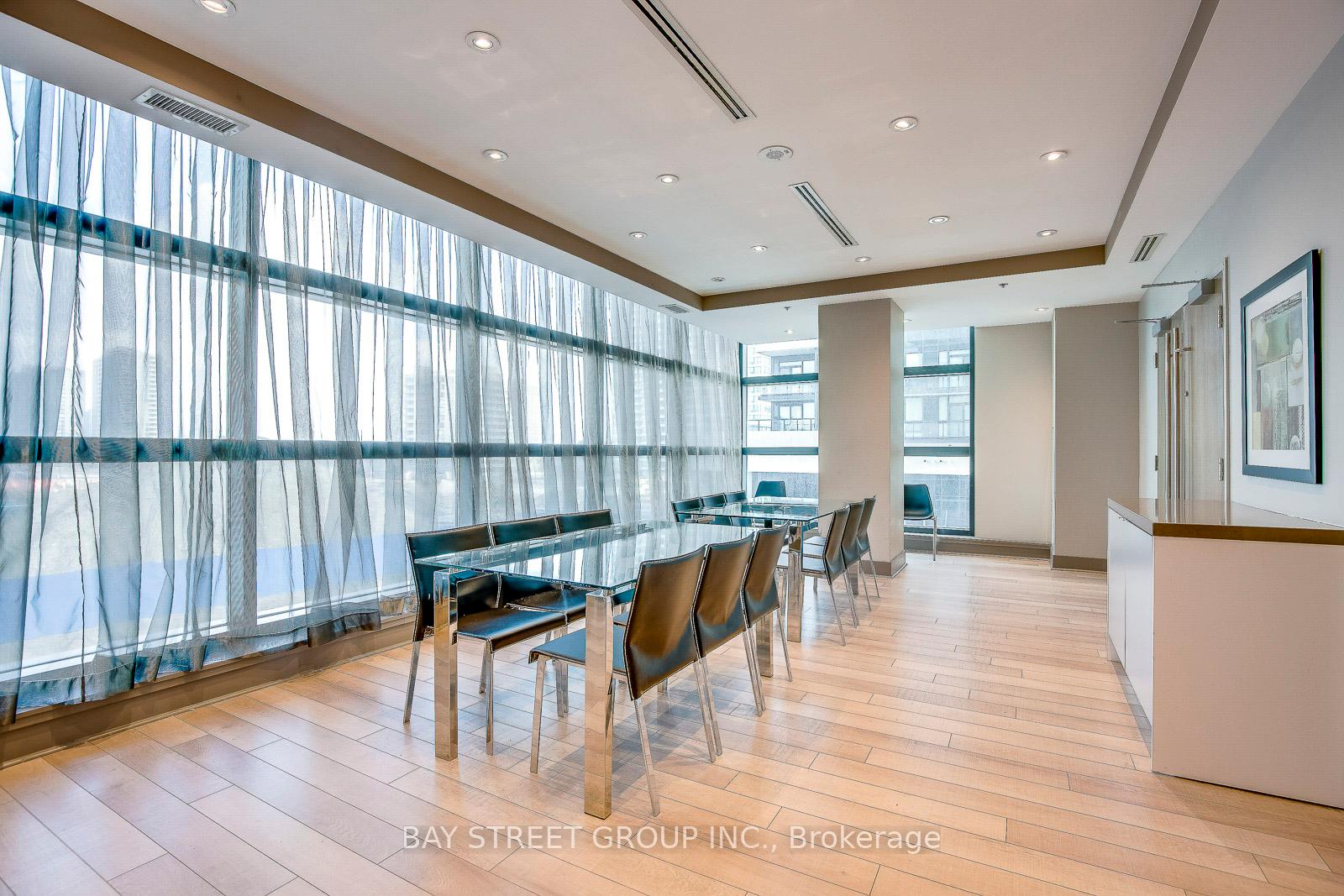 2 Bedrooms Condo at 3985 Grand Park, Mississauga For sale