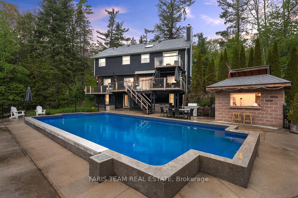 1441 Hendrie Road, Springwater, ON L9X 0Y9