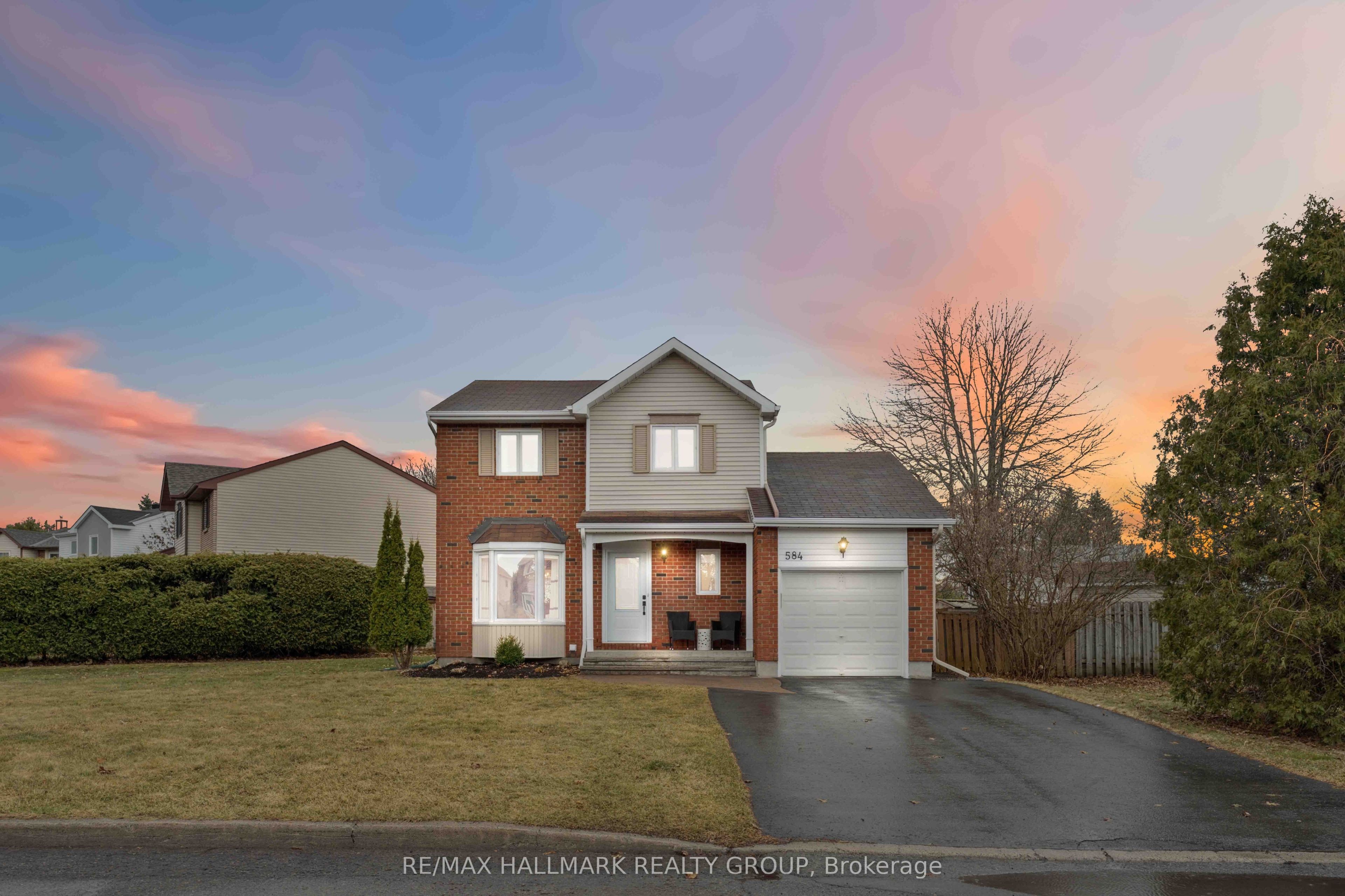 584 Wilkie Drive, OrleansCumberlandandArea, ON K4A 1N3