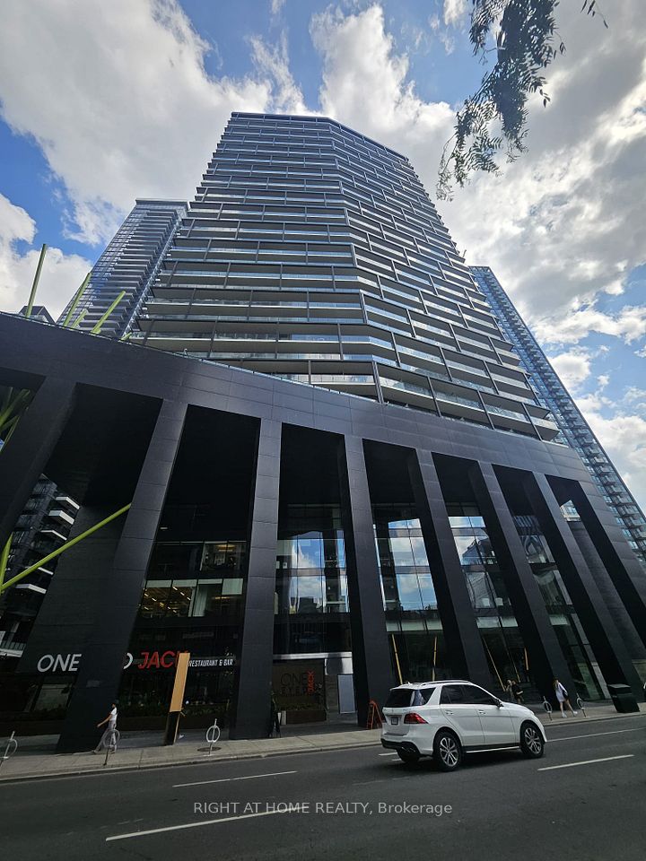 125 Peter Street