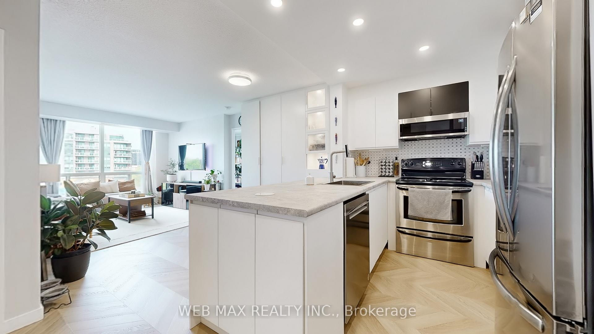 2 Bedrooms Condo at 906 Sheppard, Toronto For sale