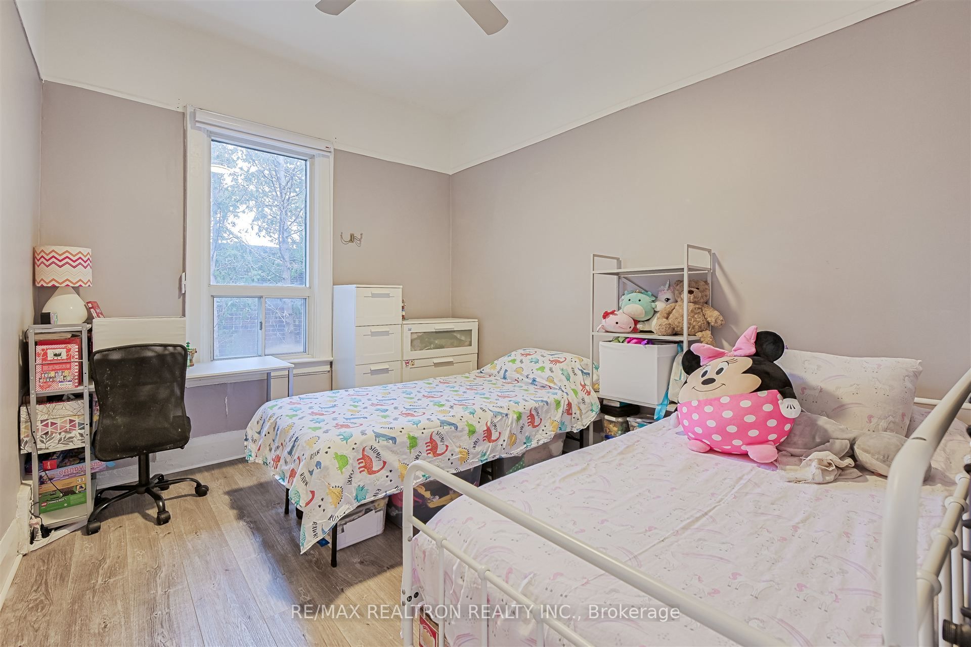 421 Silverthorn Avenue