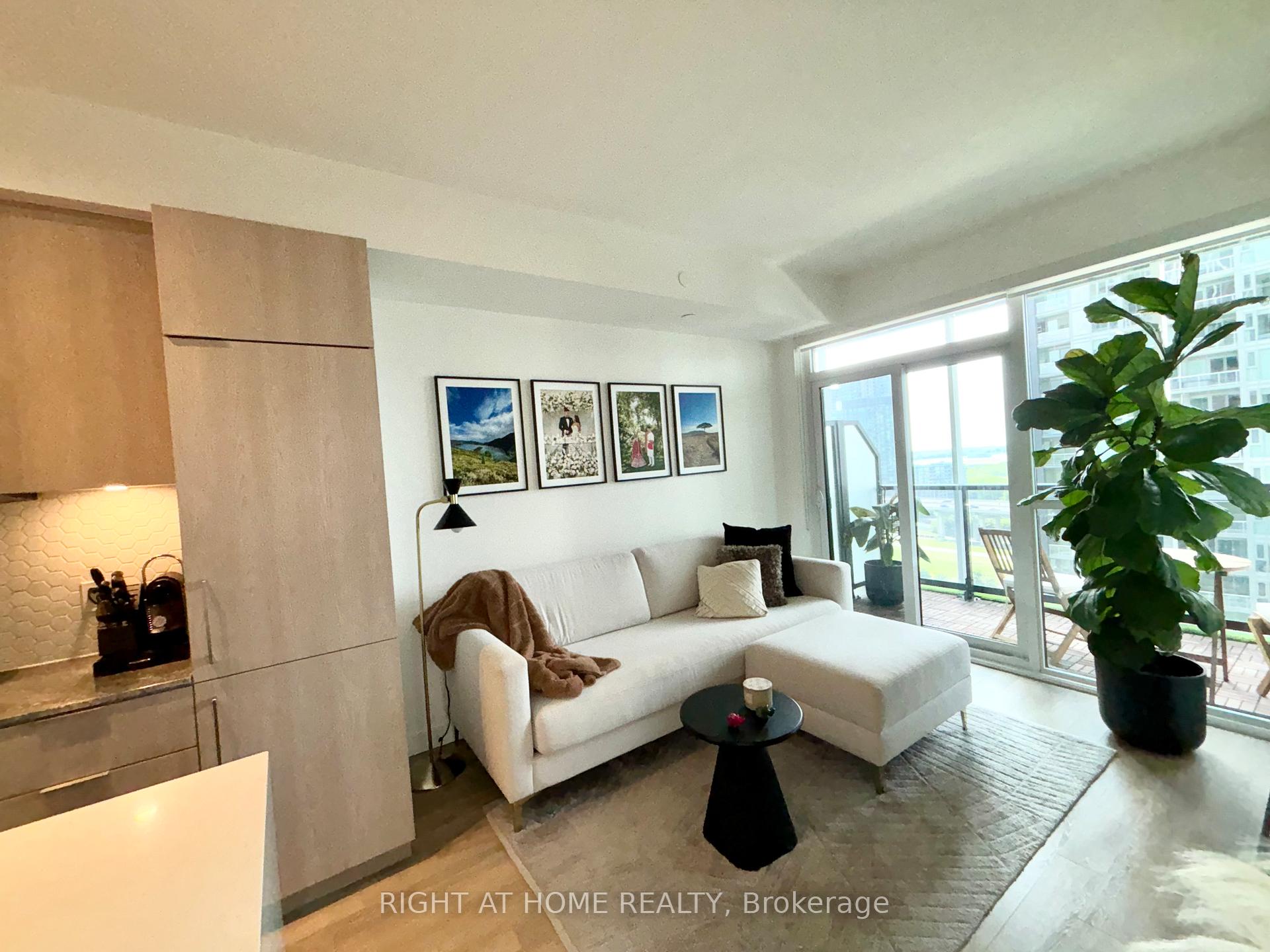 2 Bedrooms Condo at 50 Ordnance, Toronto For sale