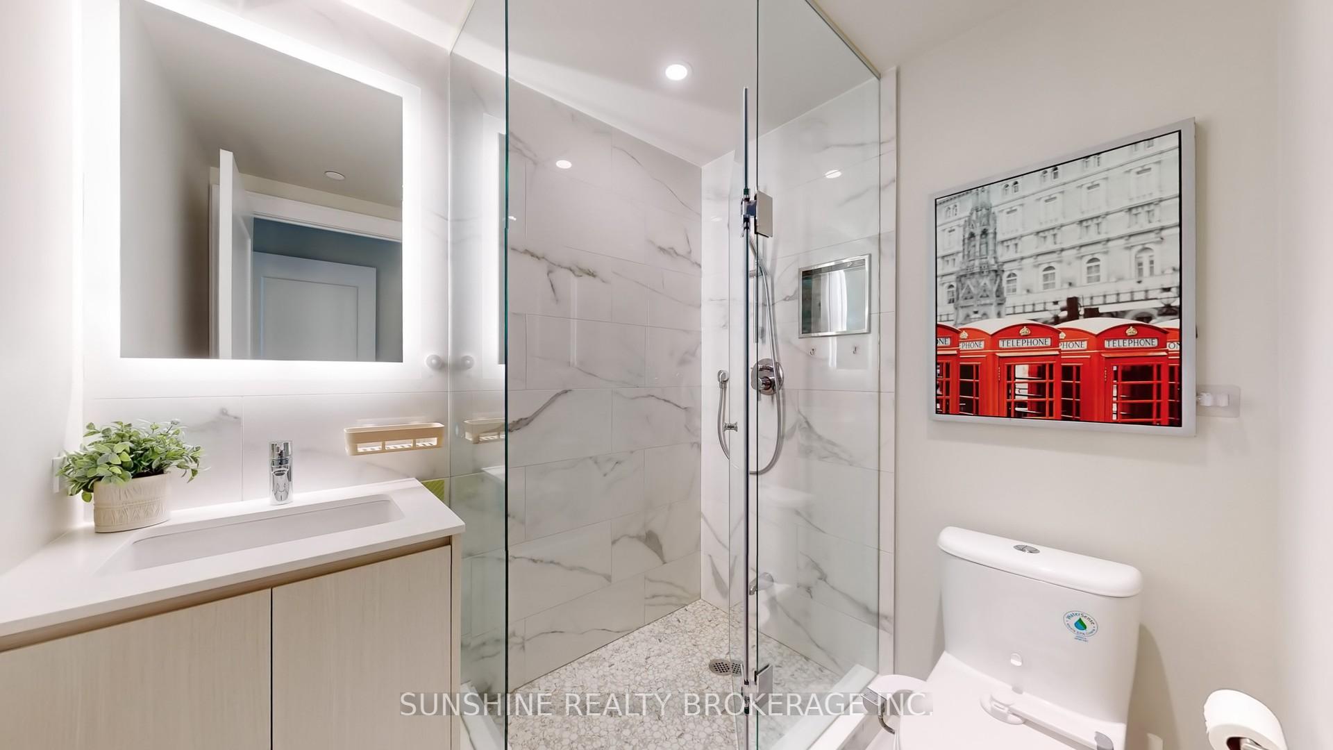3 Bedrooms Condo at 118 Merchants’ Wharf, Toronto For sale