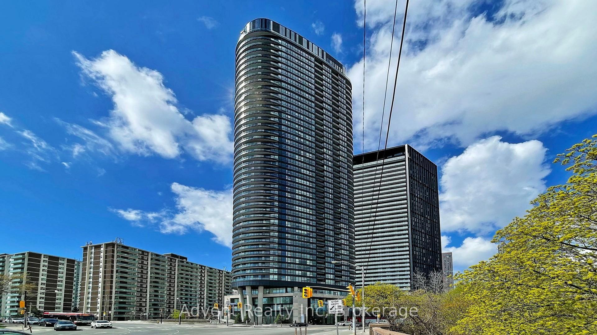 2 Bedrooms Condo at 585 Bloor,  Toronto For sale